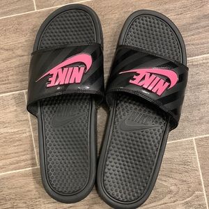 Women’s size 12 Nike slides fits like a 10?